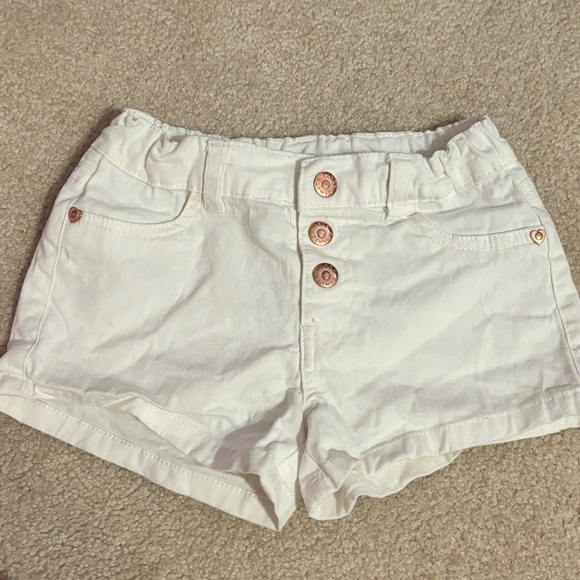 Girl’s size 7 Vince Camuto White Denim Shorts - Picture 1 of 3